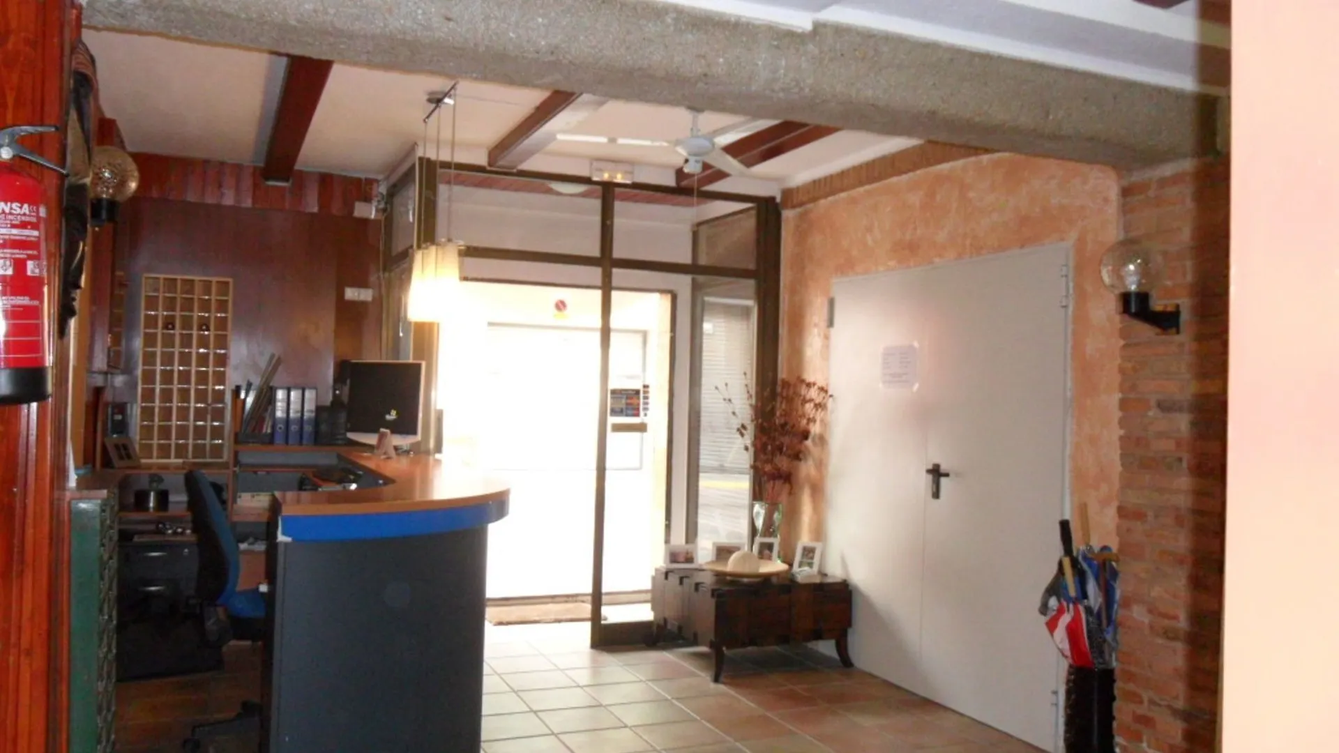 Guest house Hostal Isabel Blanes