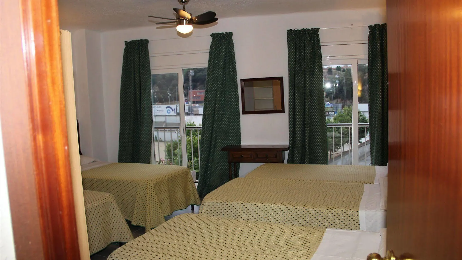Hostal Isabel Blanes España
