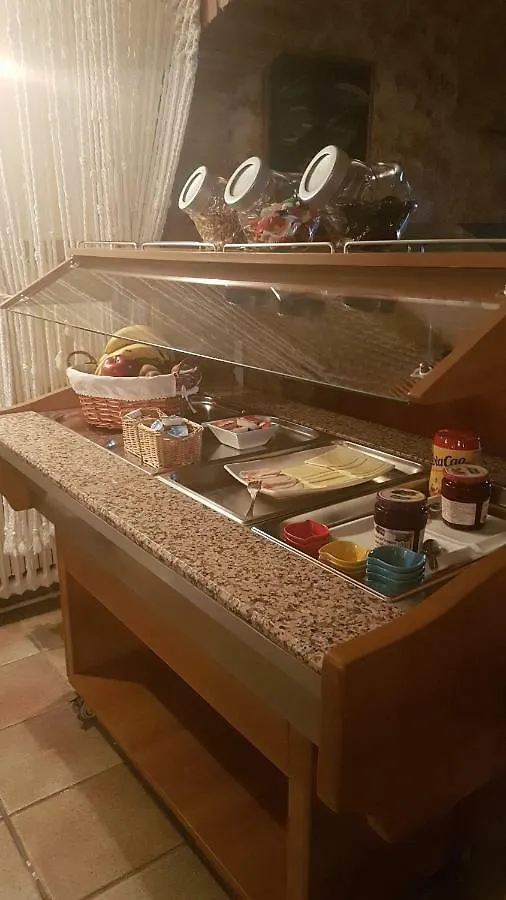 Guest house Hostal Isabel Blanes