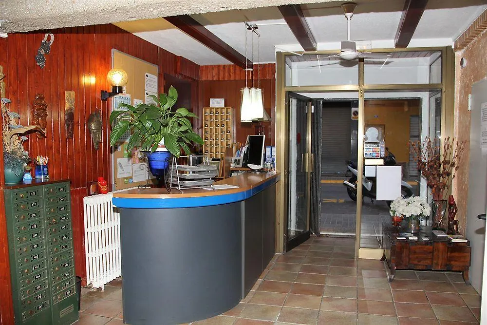 Hostal Isabel Blanes 0*,