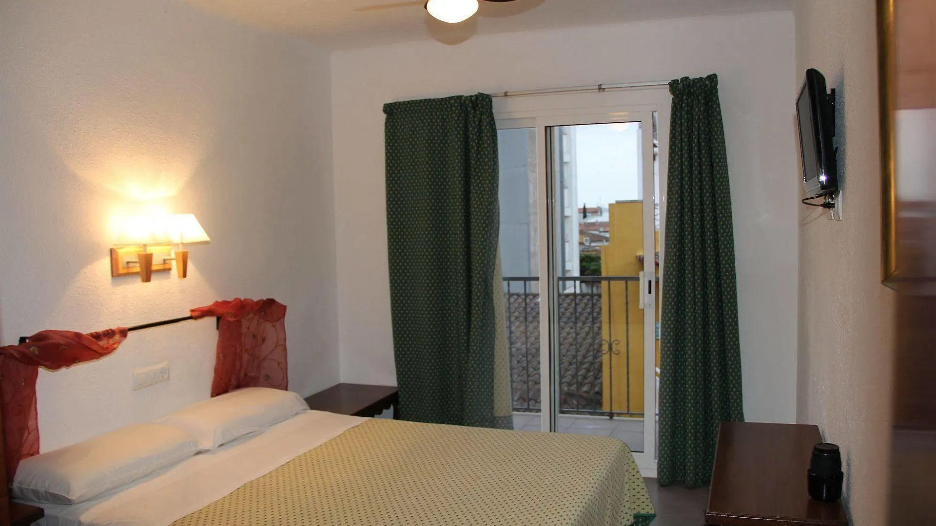 Pensión Hostal Isabel Blanes España
